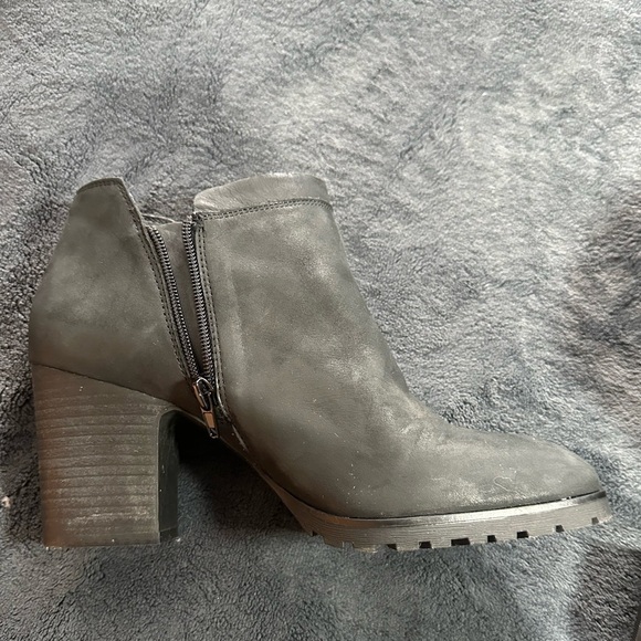 Lucky Brand Noryn Black Booties Size 10 - Picture 9 of 10